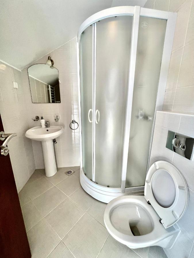 Apartments Family Τίβατ Εξωτερικό φωτογραφία