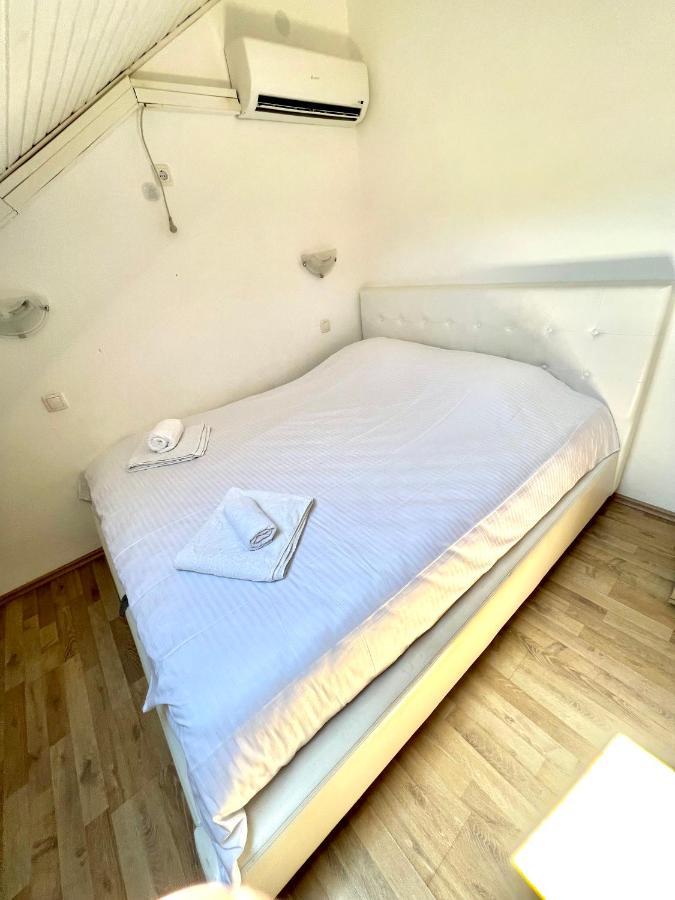 Apartments Family Τίβατ Εξωτερικό φωτογραφία